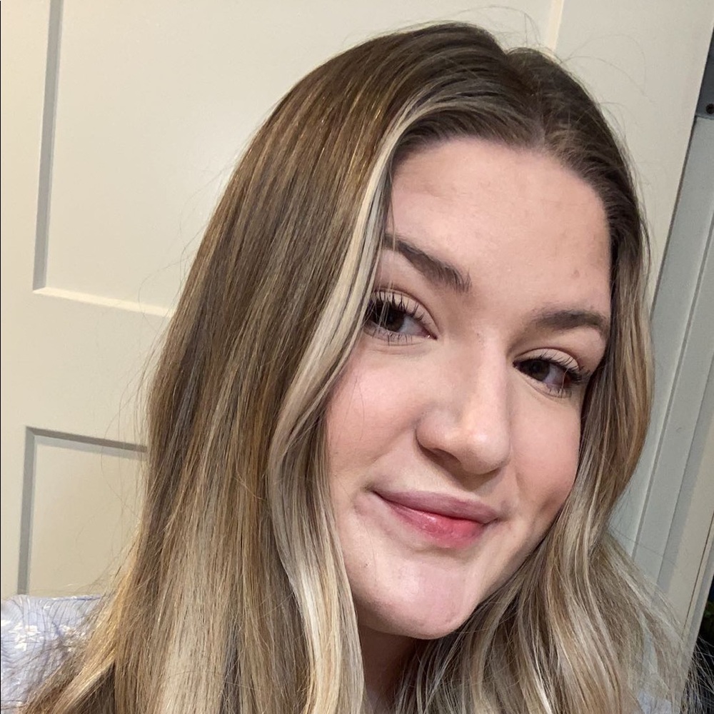 Meet your Posher, Gabi
